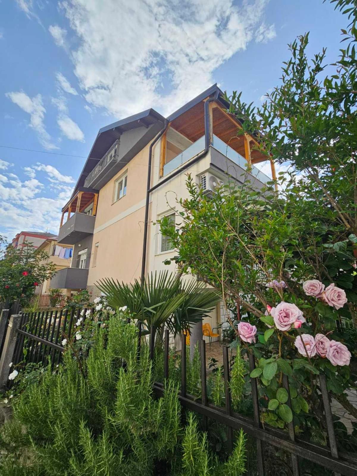 אוהריד Apartments Stavreski מראה חיצוני תמונה