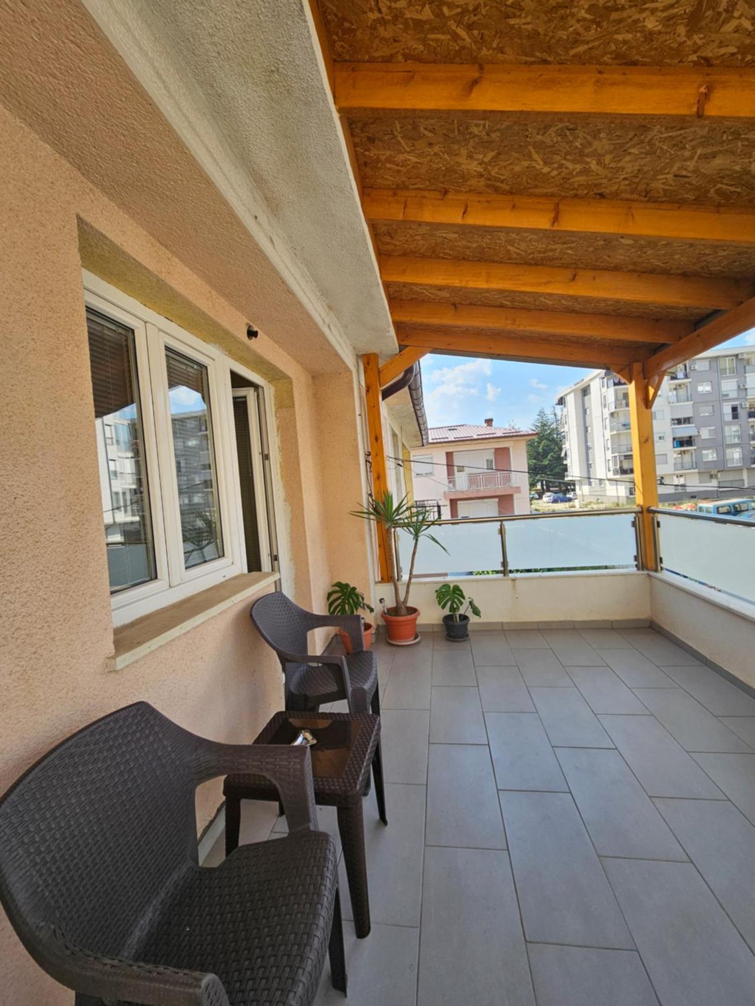 אוהריד Apartments Stavreski מראה חיצוני תמונה